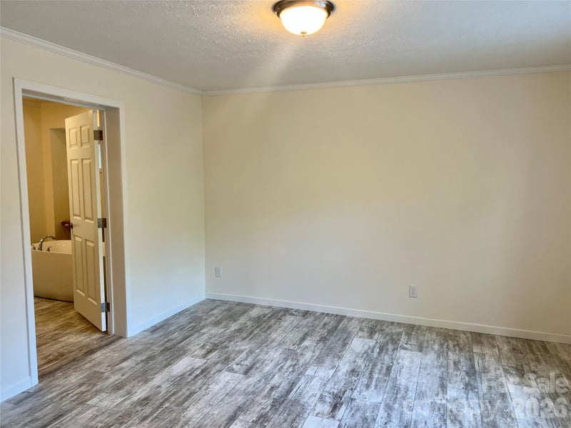 5756 Dalmatian St, Iron Station, NC 28080