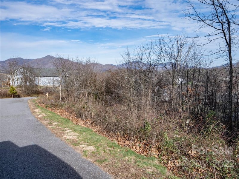 Midway Crossing Dr #15, Clyde, NC 28721