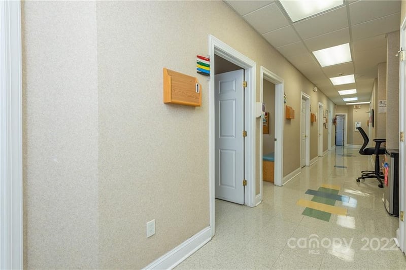 110 A Chadwick Square Ct, Hendersonville, NC 28739