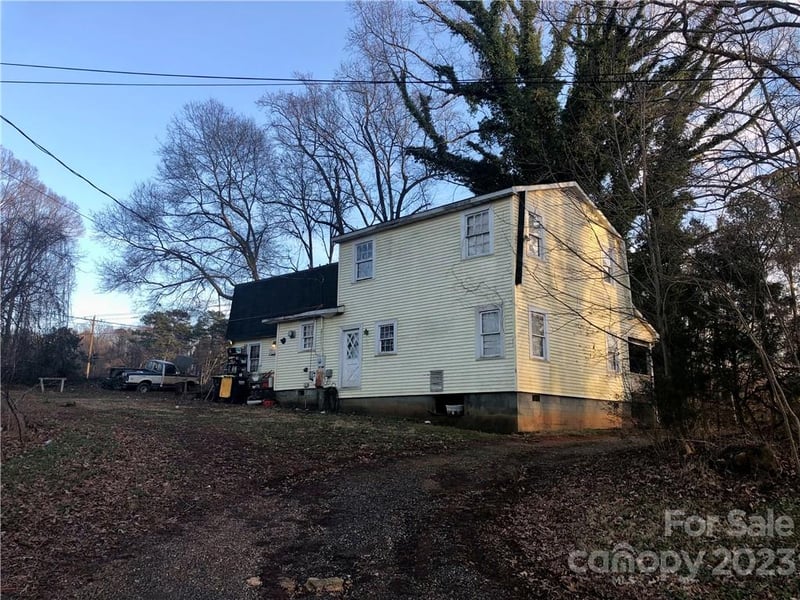 605 Dallas Stanley Hw, Dallas, NC 28034