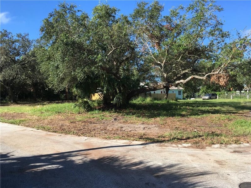Acacia St, Tarpon Springs, FL 34689