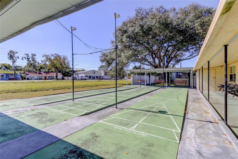4776 66th Ln #12, St Petersburg, FL 33709