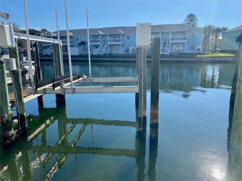 Starfish Dr, St Petersburg, FL 33705