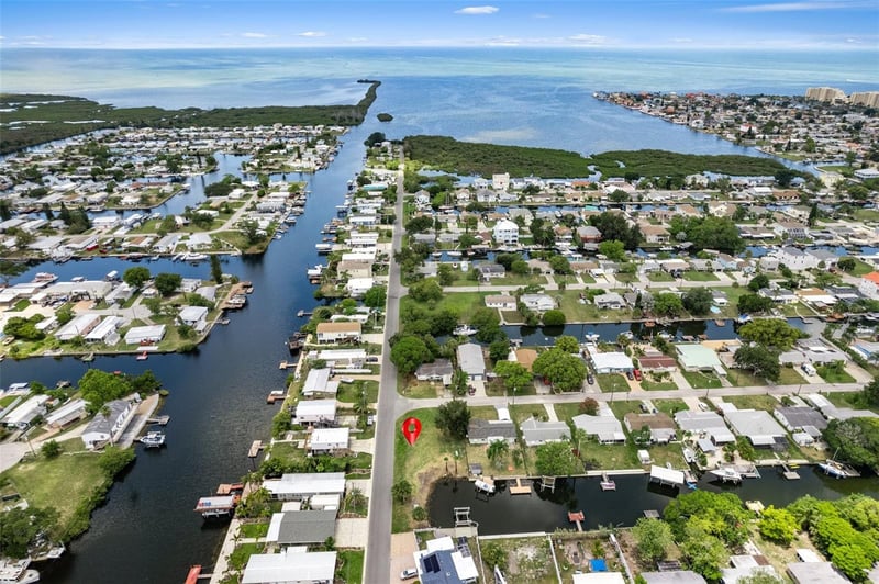 Lisa Dr, Hudson, FL 34667