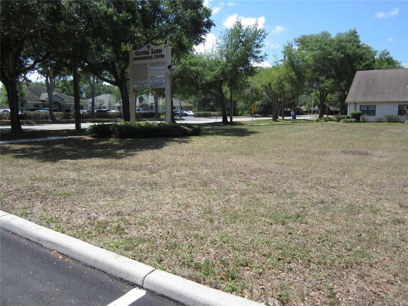 209 Crystal Grove Blvd, Lutz, FL 33548