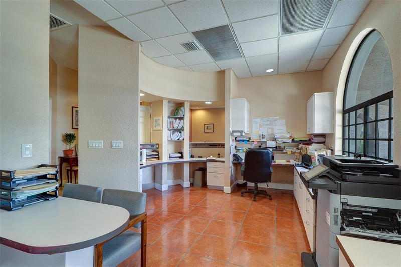 5801 Main St, New Port Richey, FL 34652