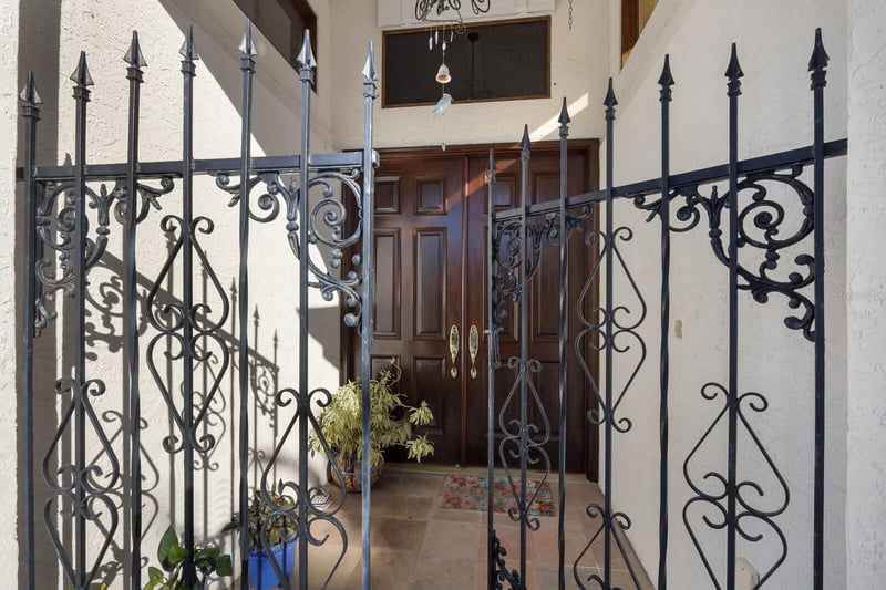 504 71st St, Holmes Beach, FL 34217