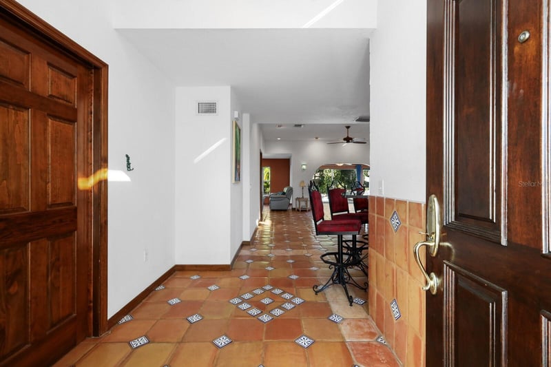 504 71st St, Holmes Beach, FL 34217