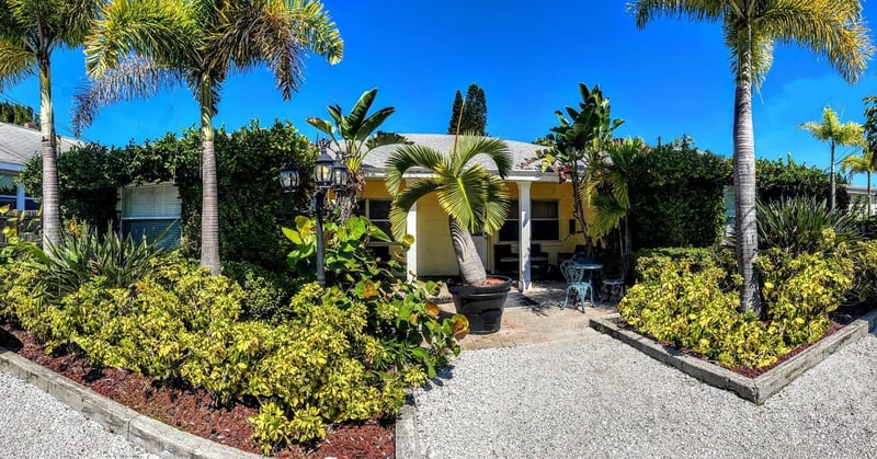 42 Somerset St, Clearwater Beach, FL 33767