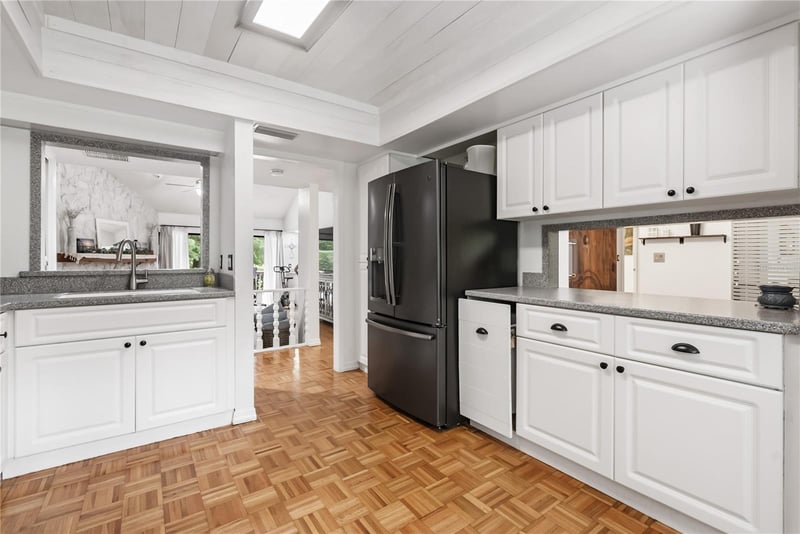 303 Old Mill Pond Rd #303, Palm Harbor, FL 34683