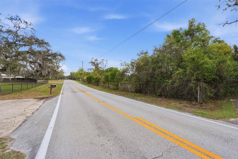 9906 Hilltop Dr, New Port Richey, FL 34654
