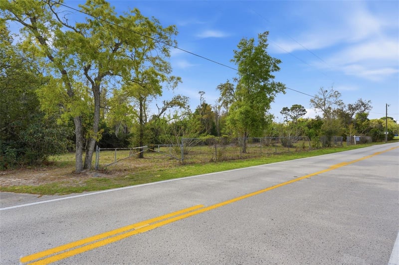 9906 Hilltop Dr, New Port Richey, FL 34654