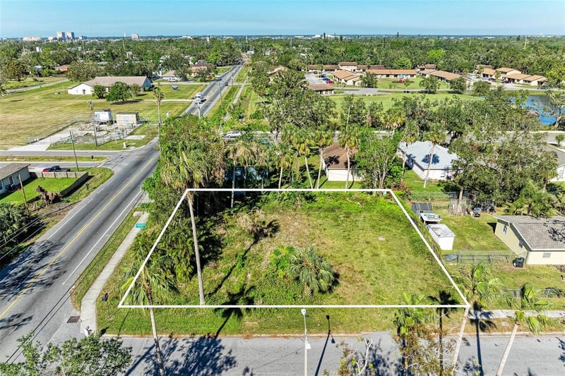 1307 15th St, Bradenton, FL 34208