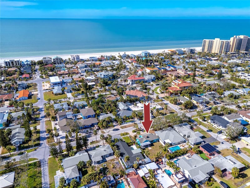 815 Lantana Ave, Clearwater Beach, FL 33767