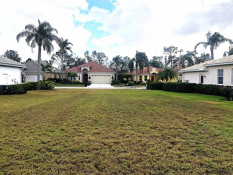 9827 Royal Lytham Ave, Bradenton, FL 34202