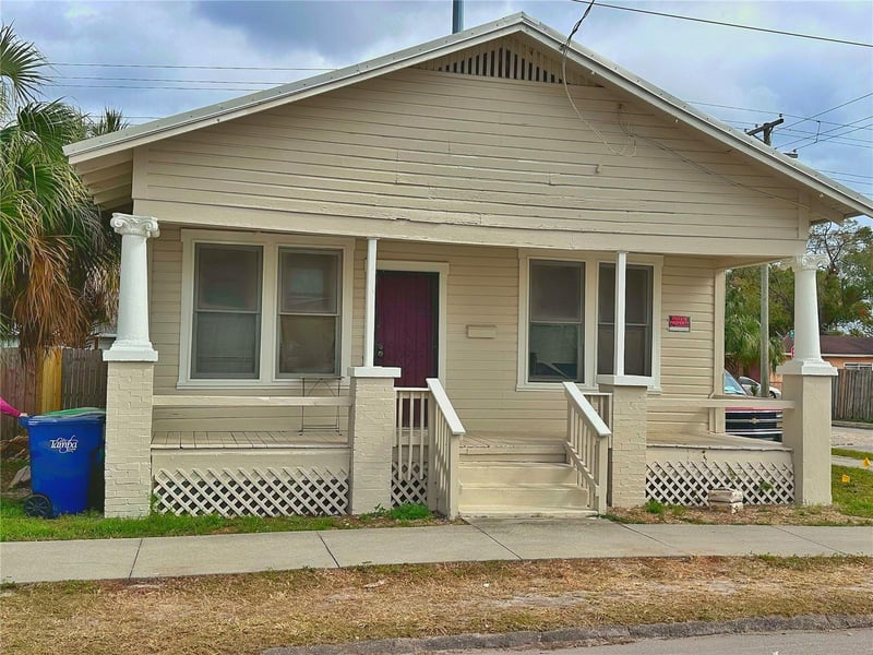 2001 25th St, Tampa, FL 33605
