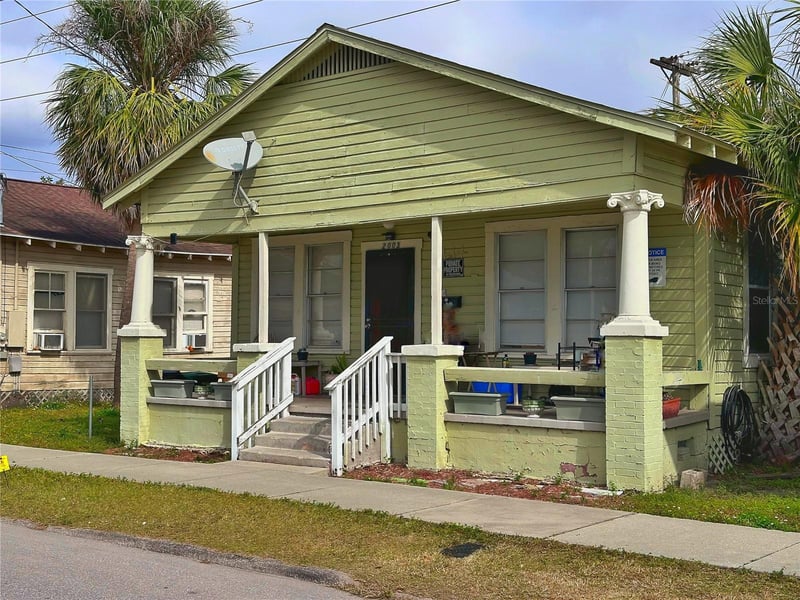 2001 25th St, Tampa, FL 33605