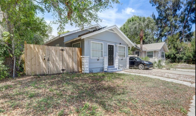 1743 Yale St, St Petersburg, FL 33712