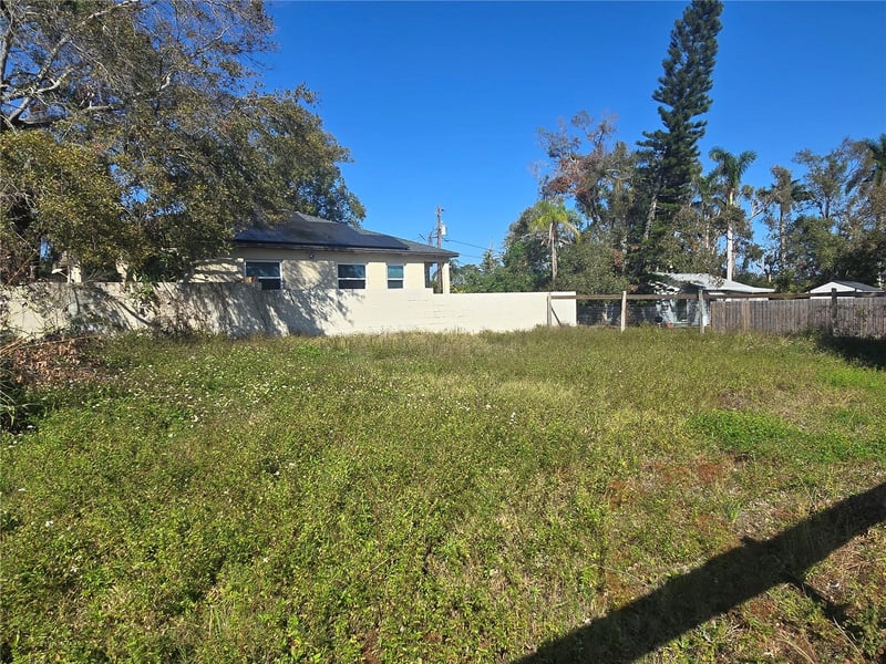 1758 Dr Martin Luther King Jr St, St Petersburg, FL 33705