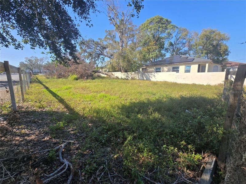 1758 Dr Martin Luther King Jr St, St Petersburg, FL 33705