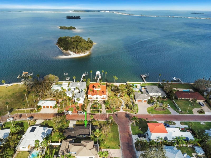 100 Buena Vista Dr, Dunedin, FL 34698