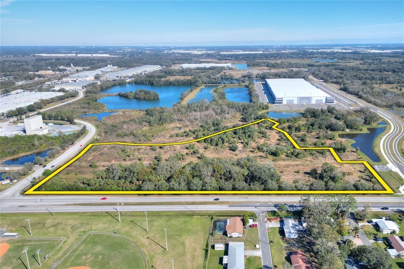 674 Park Rd, Plant City, FL 33566