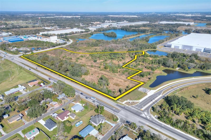 674 Park Rd, Plant City, FL 33566