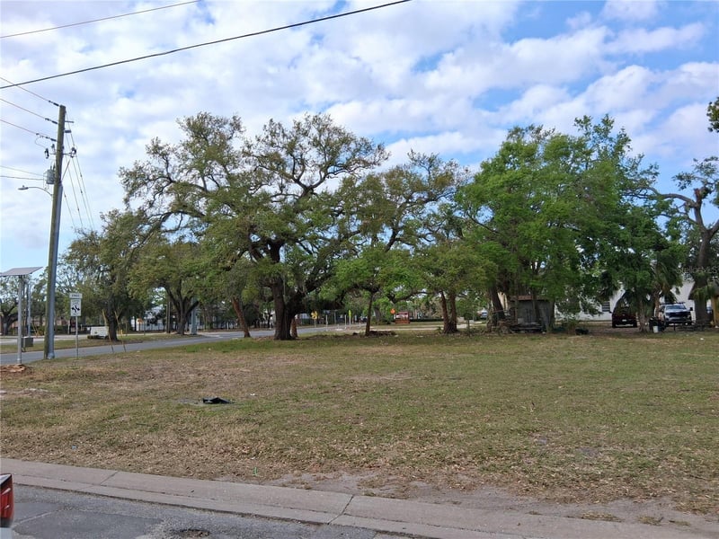 715 15th St, Bradenton, FL 34208