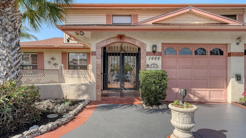 1444 Ridgewood Ln, Sarasota, FL 34231