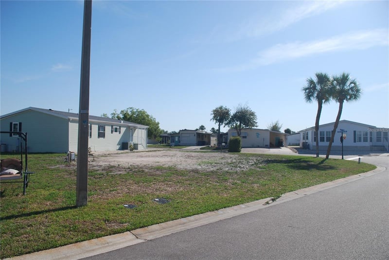 102 Saint Martins Way, Apollo Beach, FL 33572