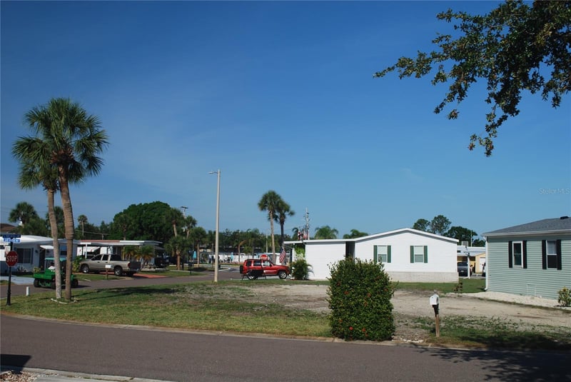 102 Saint Martins Way, Apollo Beach, FL 33572