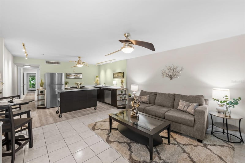 426 32nd Ave #102E, St Petersburg, FL 33704