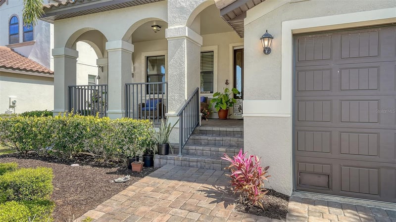 5723 Title Row Dr, Bradenton, FL 34210