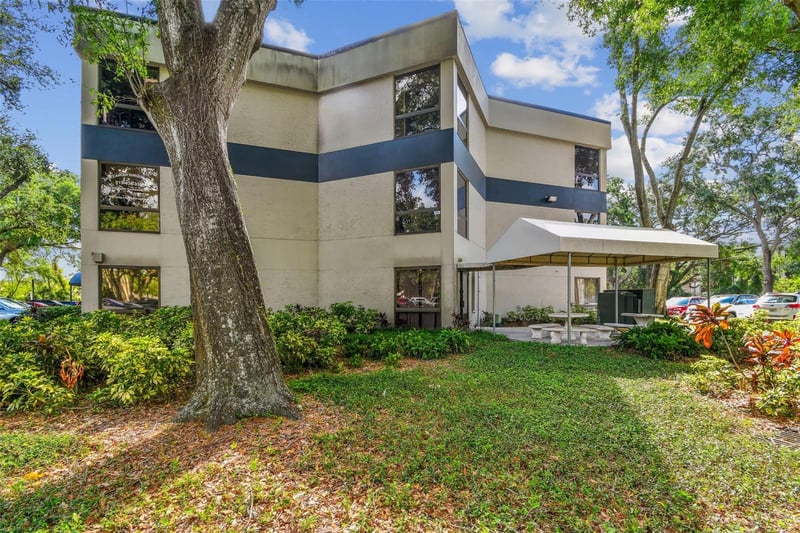 500 Vonderburg Dr #304, Brandon, FL 33511