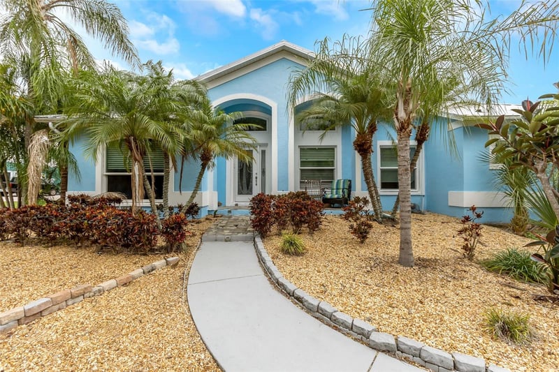 424 Island Cay Way, Apollo Beach, FL 33572