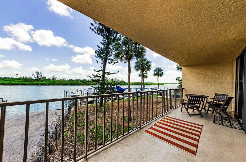 18201 Gulf Blvd #201, Redington Shores, FL 33708