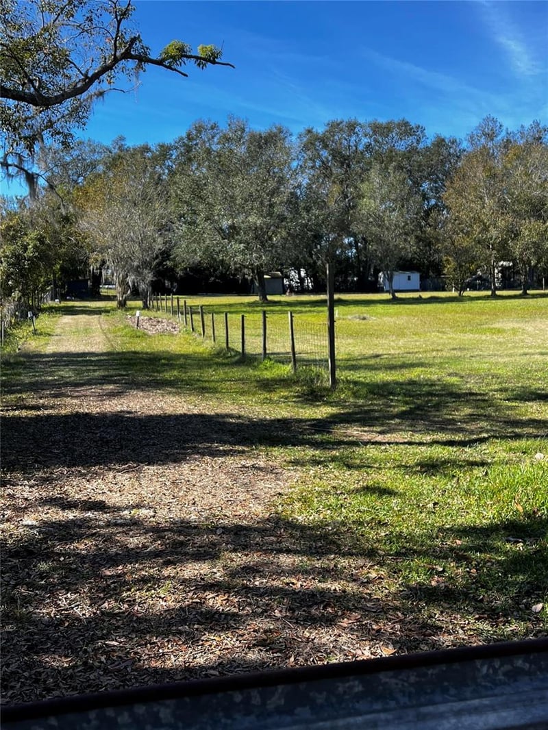 Dover Rd, Dover, FL 33527