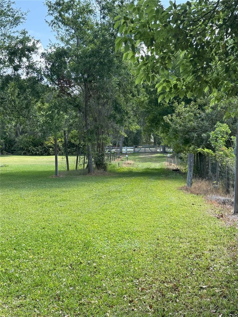 Dover Rd, Dover, FL 33527