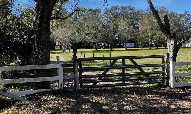 Dover Rd, Dover, FL 33527