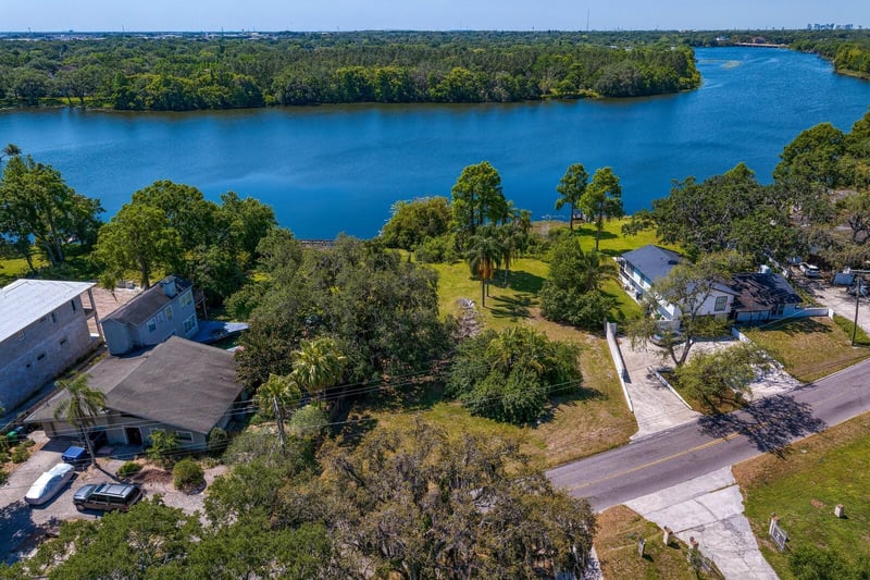 4607 River Hills Dr, Tampa, FL 33617