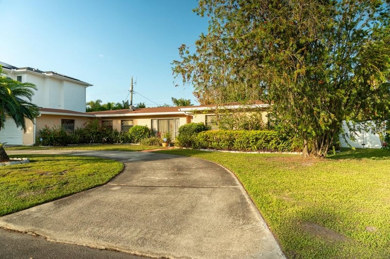 631 Luzon Ave, Tampa, FL 33606