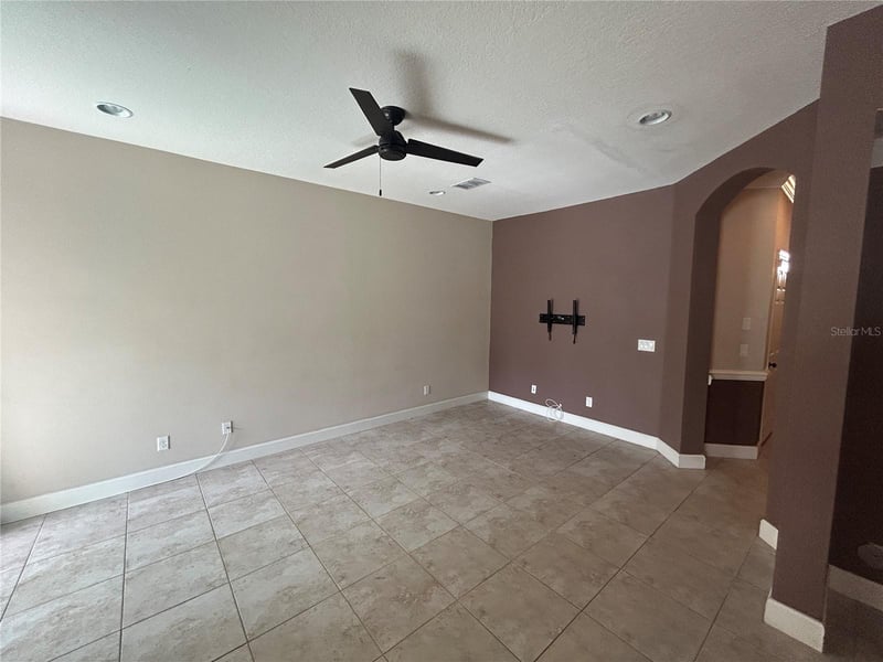 403 Tuscan Ln, Oldsmar, FL 34677
