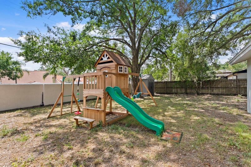 6712 Jennifer Dr, Temple Terrace, FL 33617