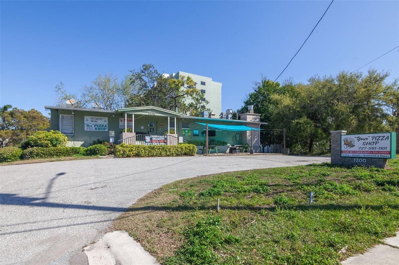 1200 8th Ave #1, Largo, FL 33770