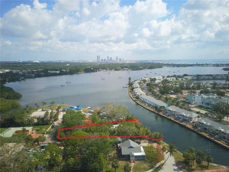 6 Sea Ln, St Petersburg, FL 33705