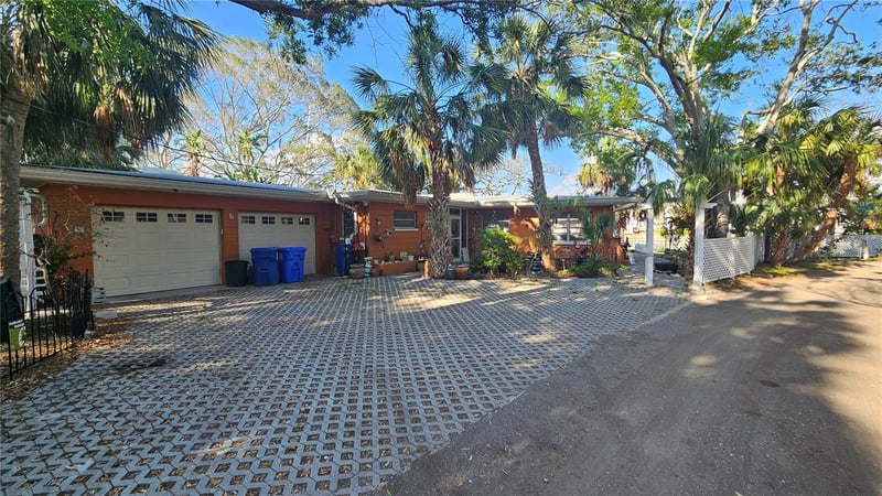 6 Sea Ln, St Petersburg, FL 33705