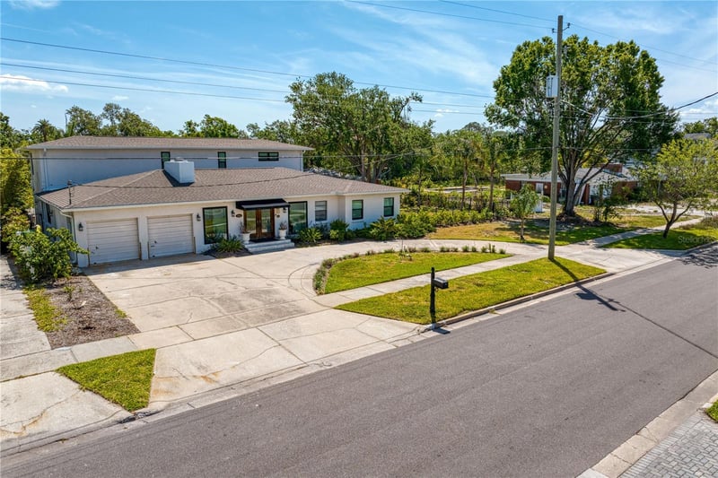 2614 Dundee St, Tampa, FL 33629