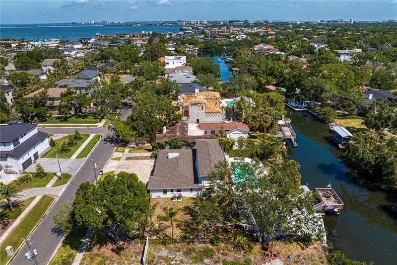 2614 Dundee St, Tampa, FL 33629