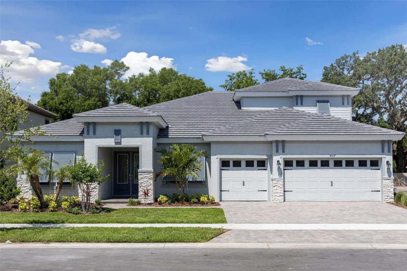 4517 Foley Grove Dr, Valrico, FL 33596