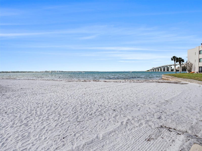 830 Gulfview Blvd #102, Clearwater Beach, FL 33767